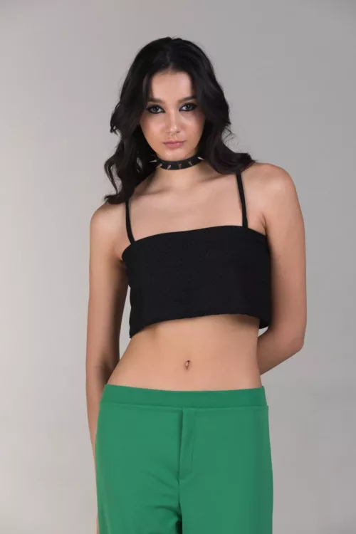 TOP NOCHE CON TIRAS EN TELA JERSEY LUREX, A MODELO MIDE 1,72 Y ESTA UTILIZANDO EL TALLE S