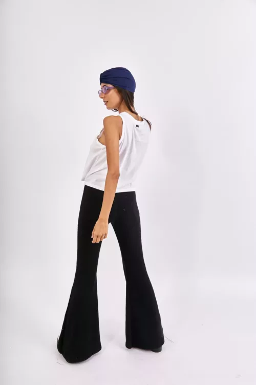 Musculosa Easy Con Bordado Central