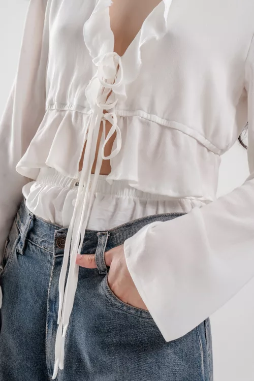 CAMISA CON VOLADOS, TELA GASA