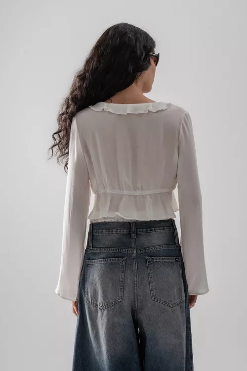 CAMISA CON VOLADOS, TELA GASA