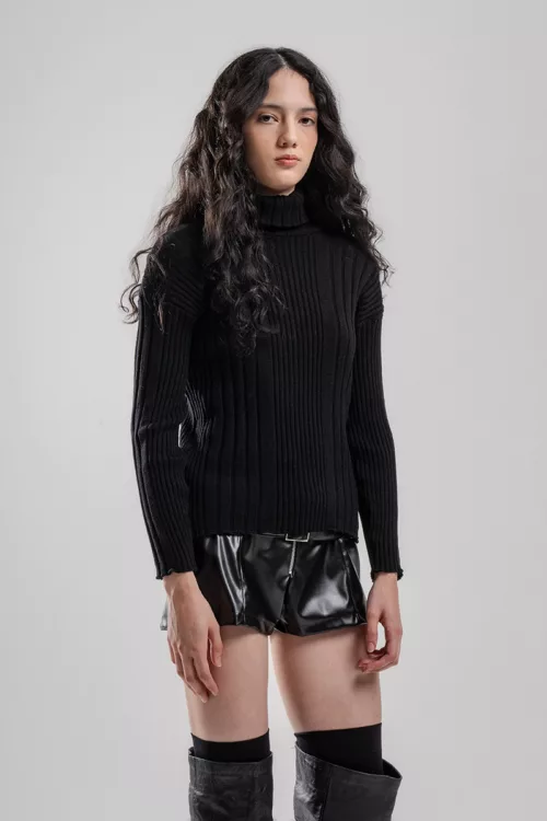 SWEATER TEJIDO POLERA A LA CINTURA AJUSTADA , TEJIDO