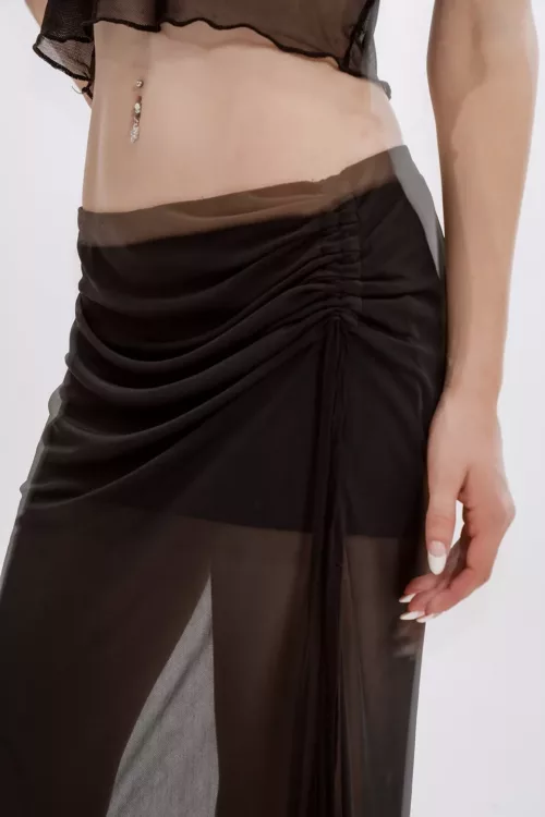 POLLERA LARA CON FRUNCE EN LATERAL Y TAJO TELA MICROTULL